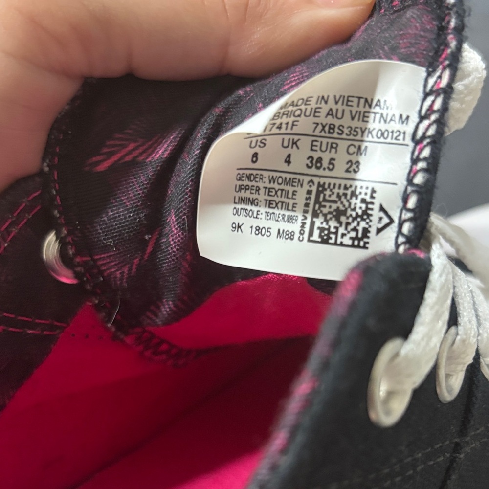 Converse Classic Black Pink and White Low-Tops Size 6 - Picture 5 of 6